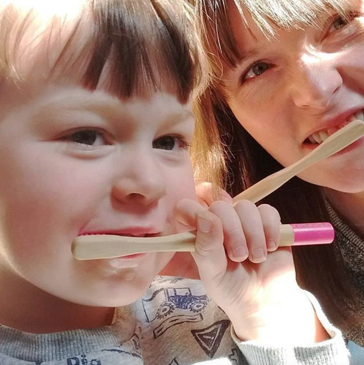 מברשת שיניים במבוק לילדים